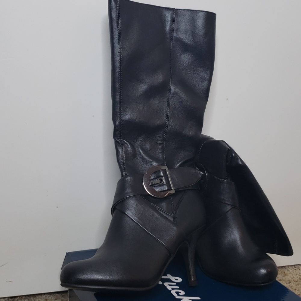 5 ½ Black Boots